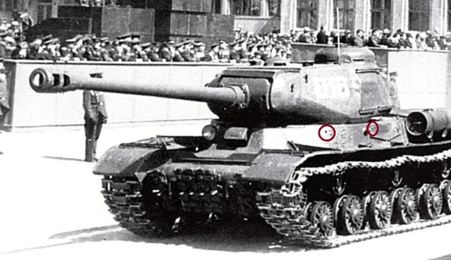 Тяжёлый танк ИС-2 (25).jpg